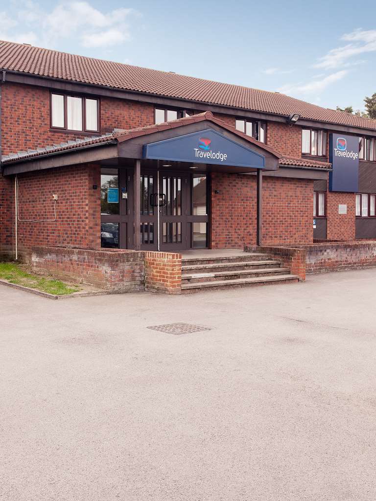 Travelodge Reading Whitley Exterior photo